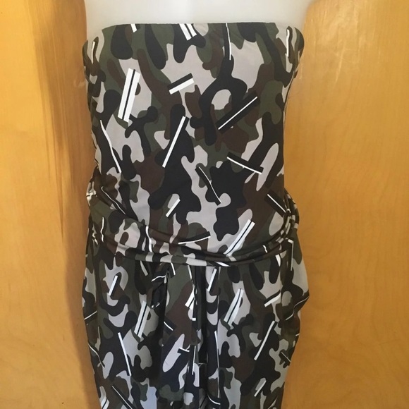 1x jumpsuit - Picture 2 of 2